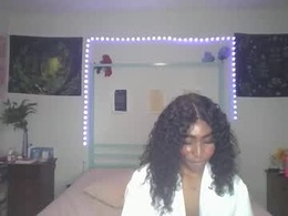 Screen Grab from ziafoxy