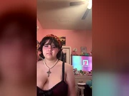 Screen Grab from zizistarr