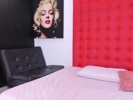 Screen Grab from zoe__smiith