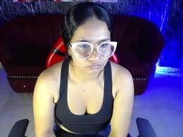 Screen Grab from zoe_hadid_m