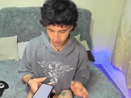 Screen Grab from zoren333